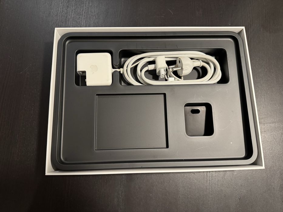 Macbook Air I5 com 256g ssd