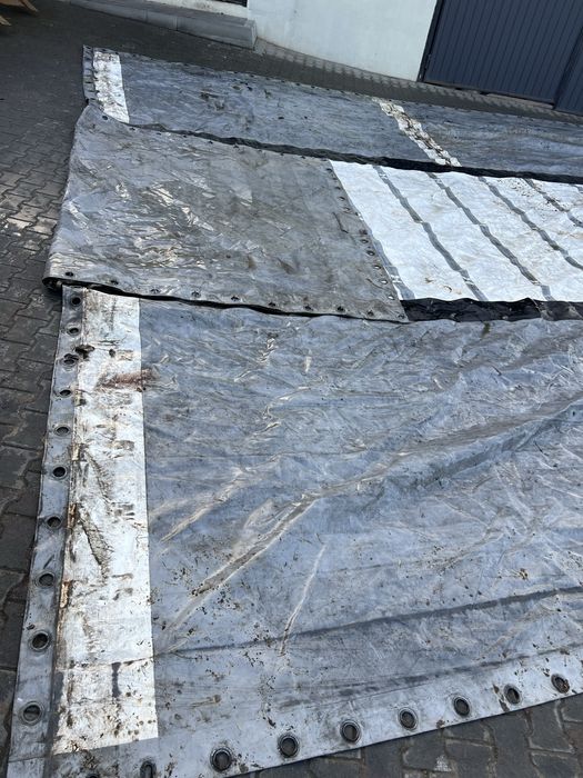 Тент, напівпричіп.