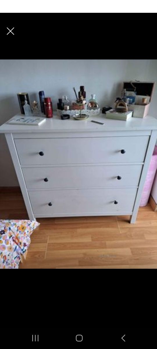 Cómoda Hemnes como nova