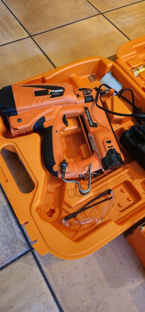 Pistolet na gwoździe Paslode IM50 F18