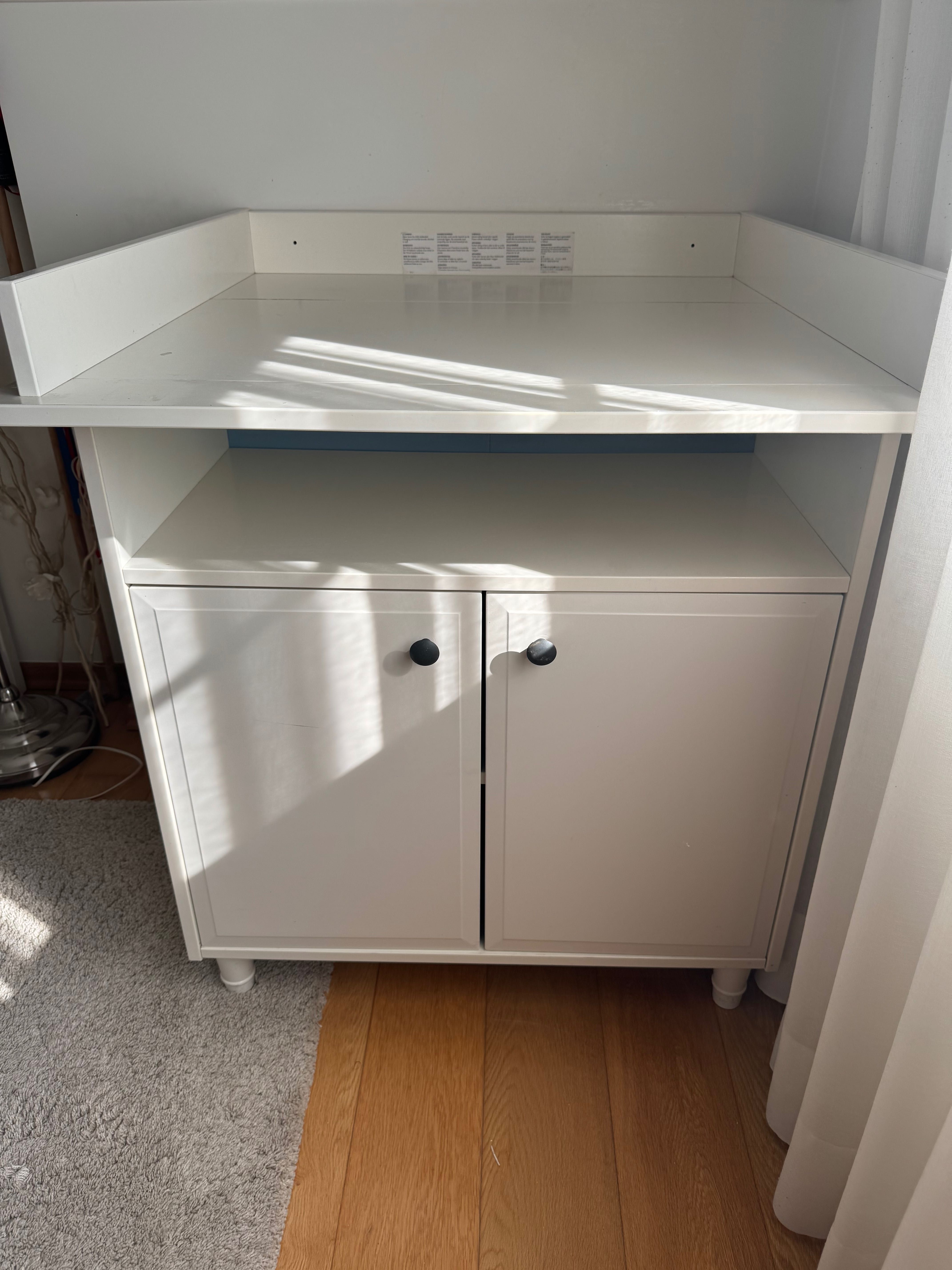 Móvel trocador ikea