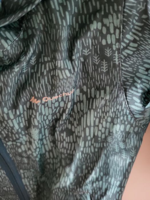 Cienka kurtka przeciwdeszczowa