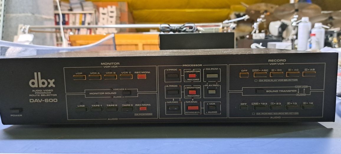 dbx  DAV- 600 audio-video