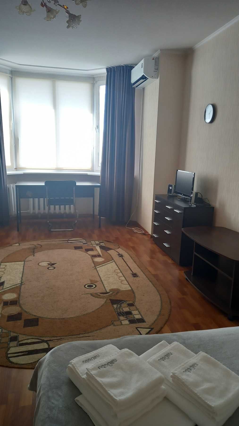 Подобово однокімнатна квартира біля метро, ​​просп.  Петра Григоренка, 28