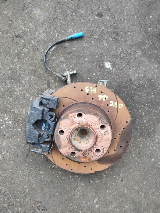 BMW E39 zwrotnica prawy przód 525d m57d25