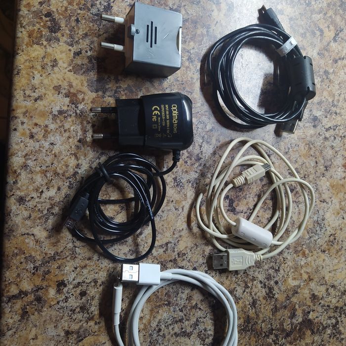 Адаптеры питания,  зарядные устройства, кабели.  Оригинал