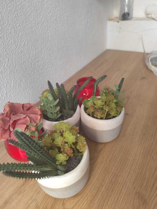 Restaurant Decor & Utility Items for Sale