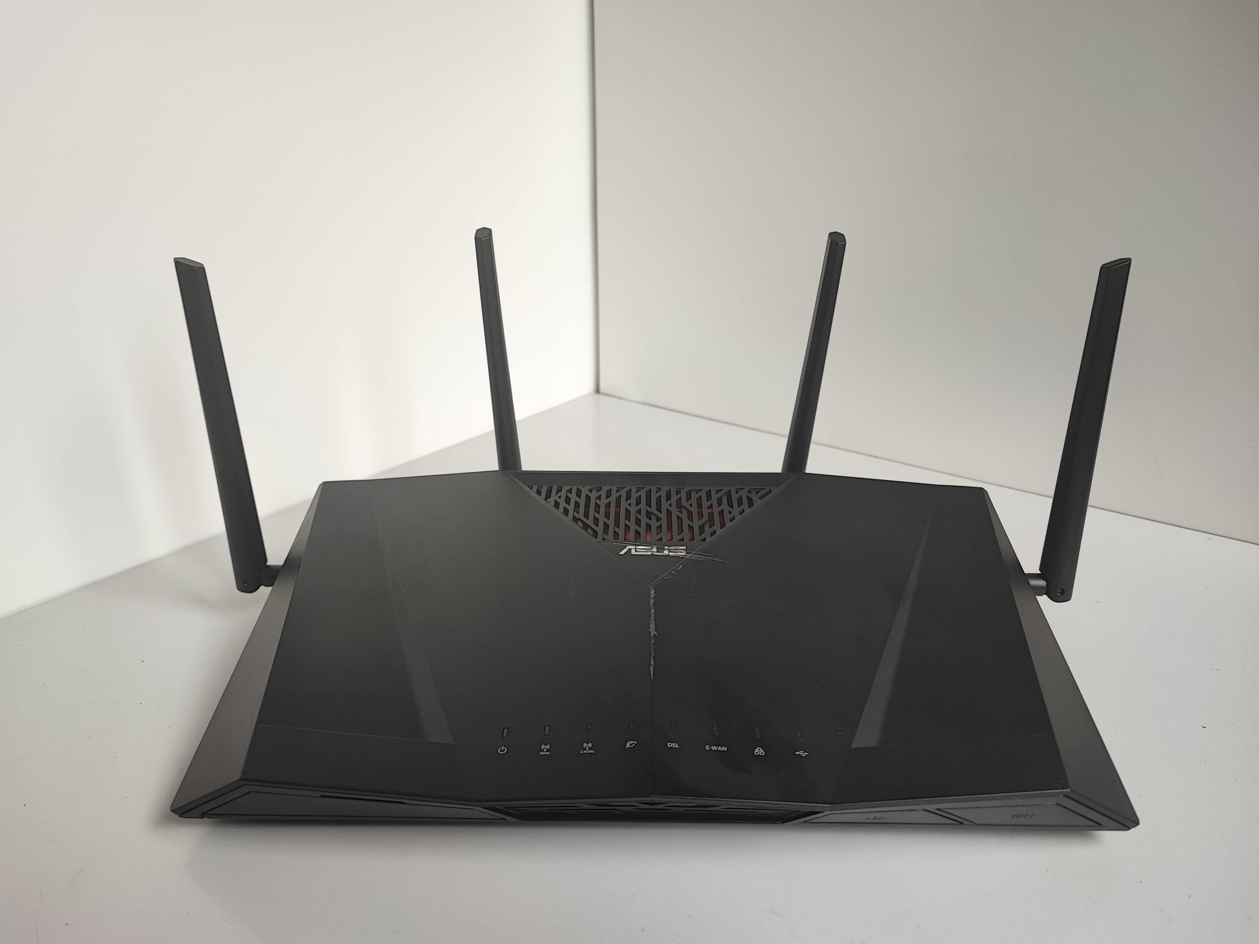 Бездротовий маршрутизатор (роутер) Asus DSL-AC88U