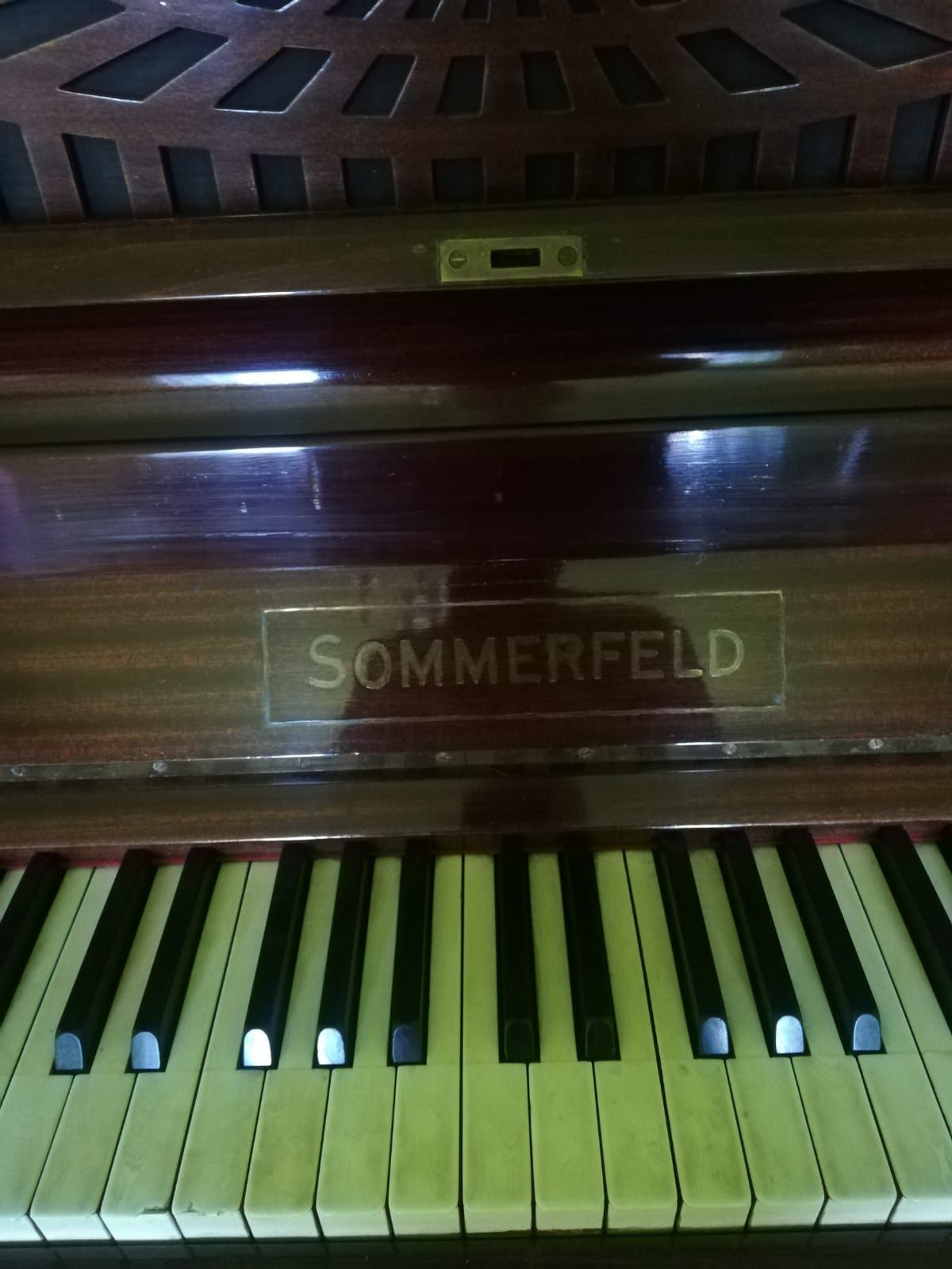 Pianino Sommerfeld do negocjacji