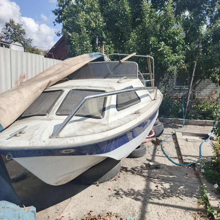 Продам катер "Ладога2 с мотором.