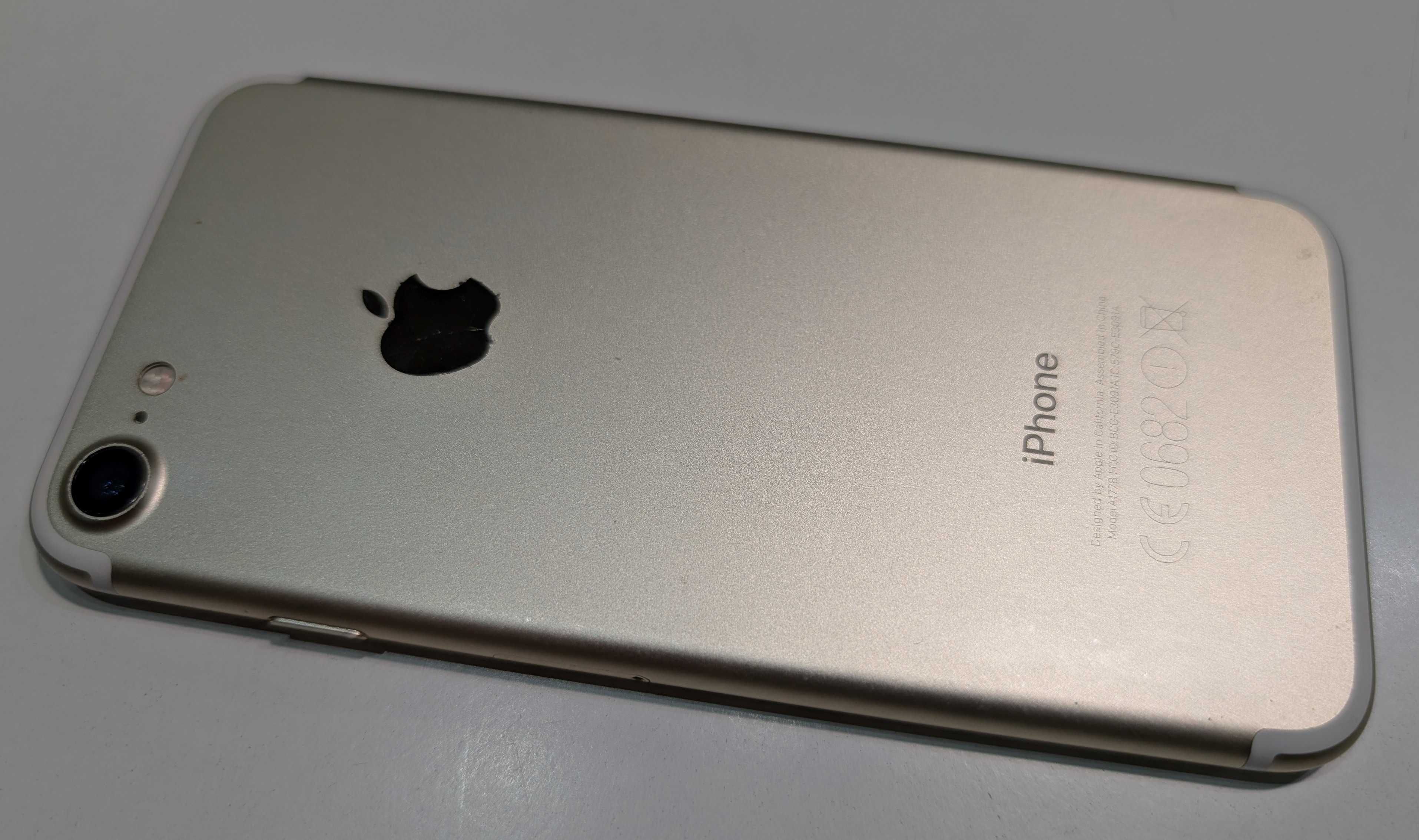 Apple iPhone 7 Gold (A1778) телефон