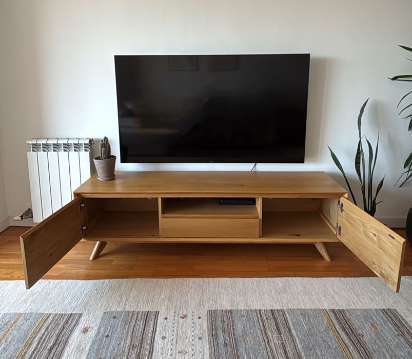 Movel de TV madeira carvalho 180 cm