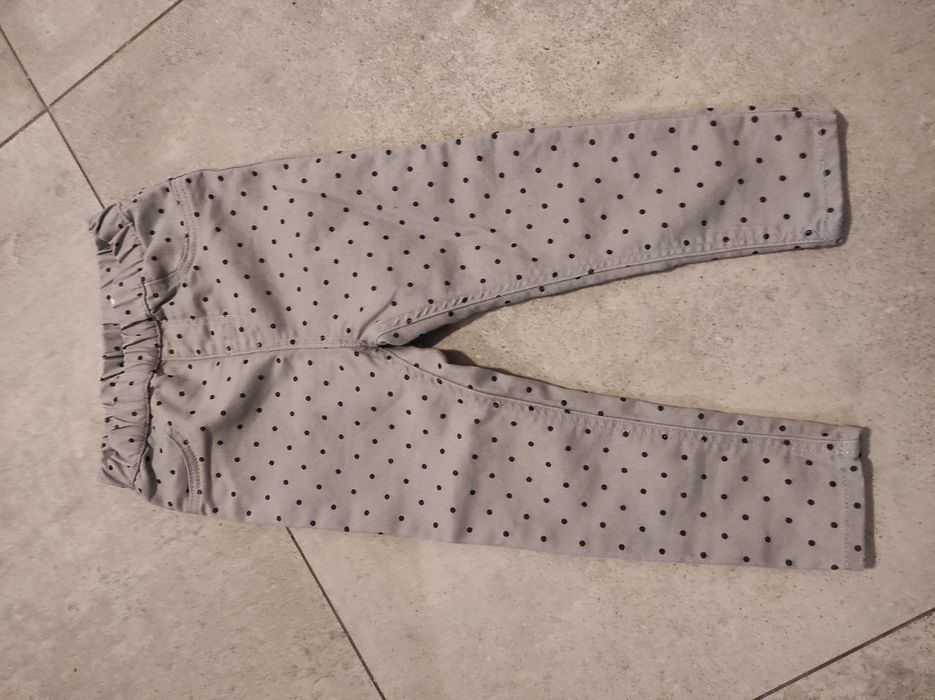 Spodnie groszki H&M.