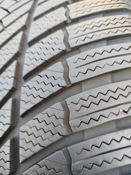 A151# Opony uzywane zimowe 275/40/18" Bridgestone