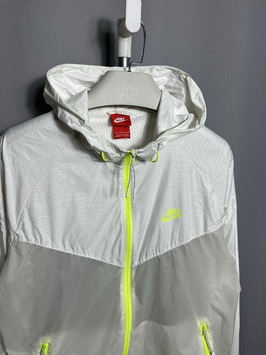 Чоловіча куртка вітровка для бігу Nike