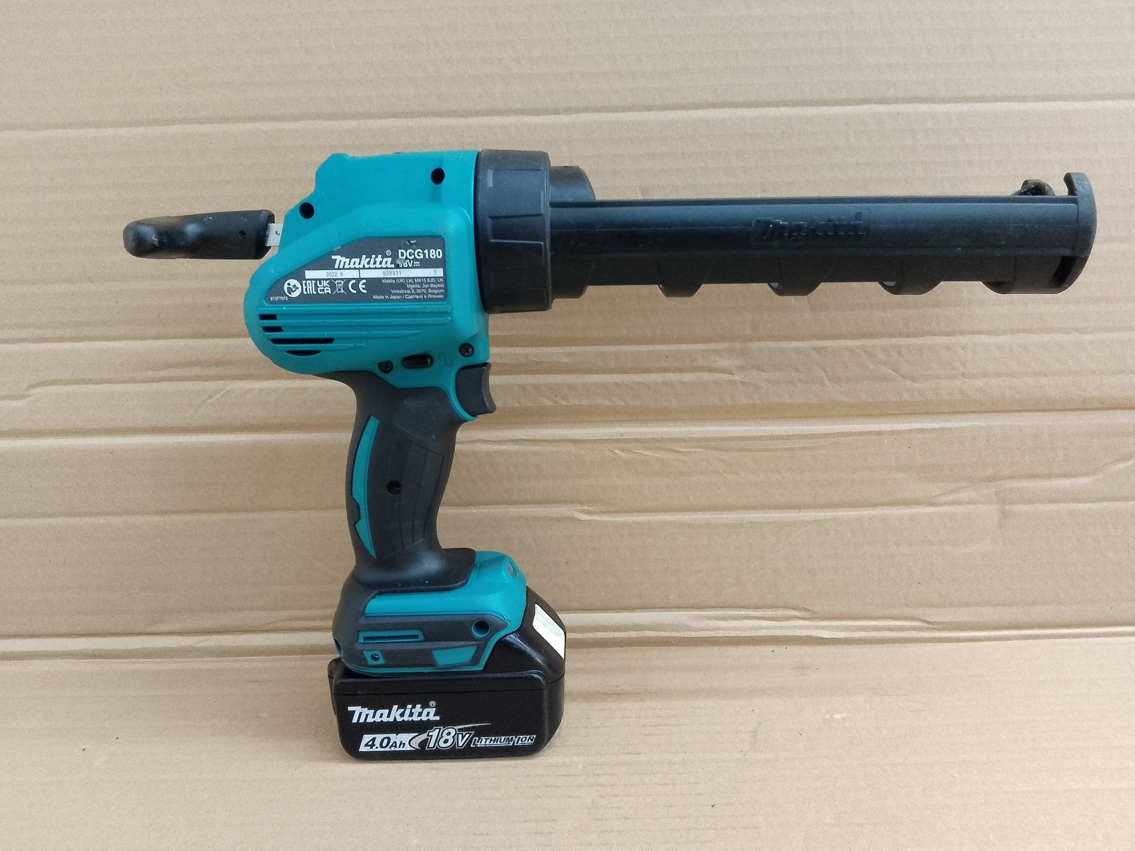 Makita DCG180 Silikoniarka Wyciskacz Akumula Silikon Klej 4.0Ah 2022.9