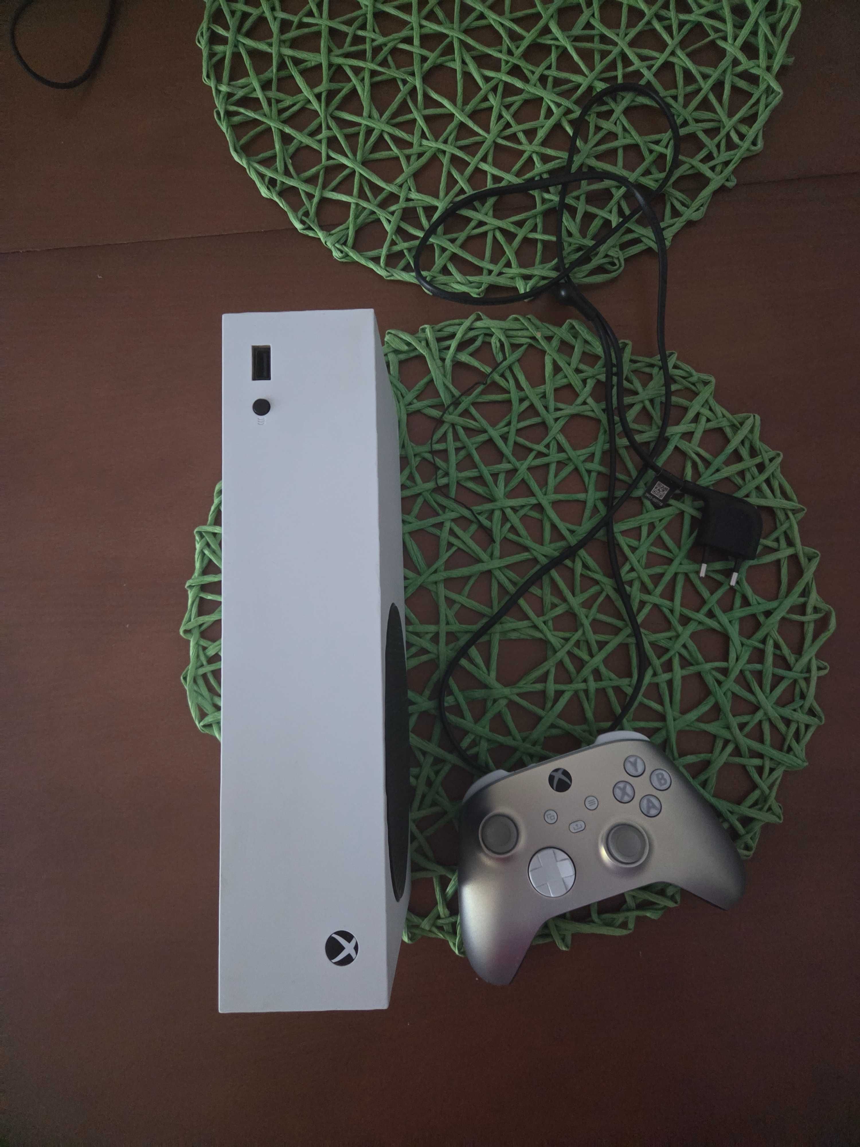 Konsola MICROSOFT XBOX Series S 512 GB Pad Stan BDB