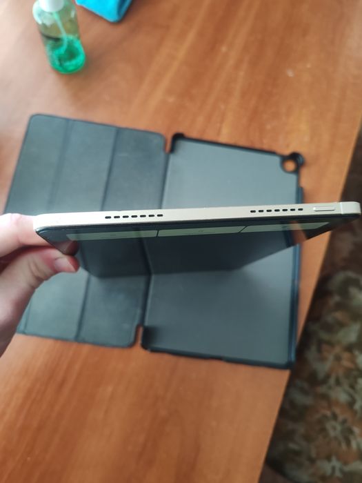 Realme Pad Wi-Fi 10.4 (4/64 GB) в гарному стані