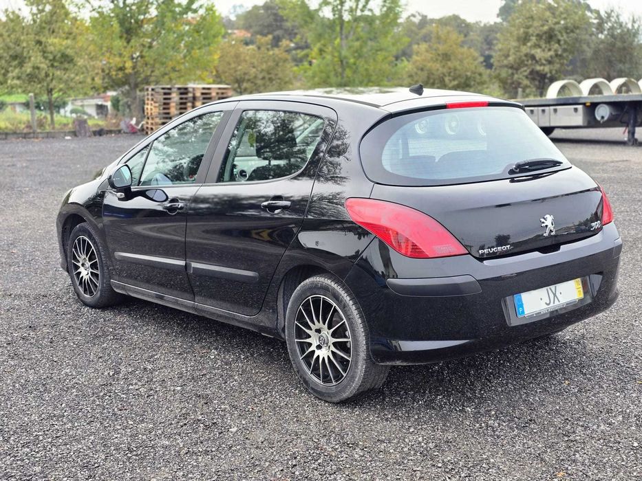 Peugeot 308 HDI  .