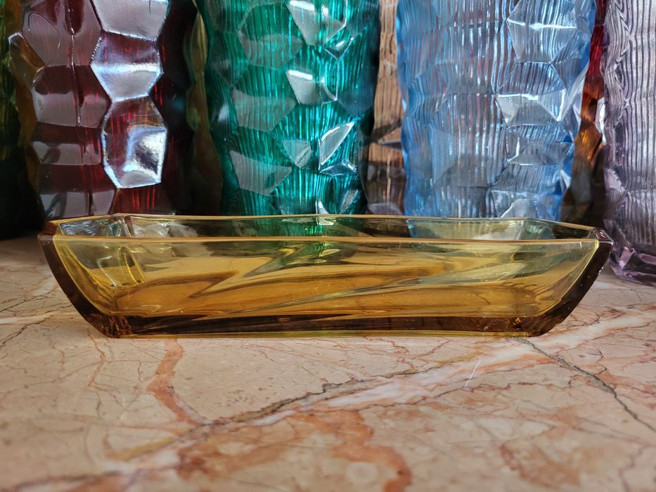 Szklana przedwojenna podstawka Moser