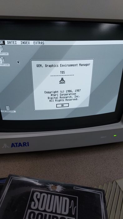 Komputer Atari 1040 STf  kompletny zestaw + C-LAB ALPHA NOTATOR i inne