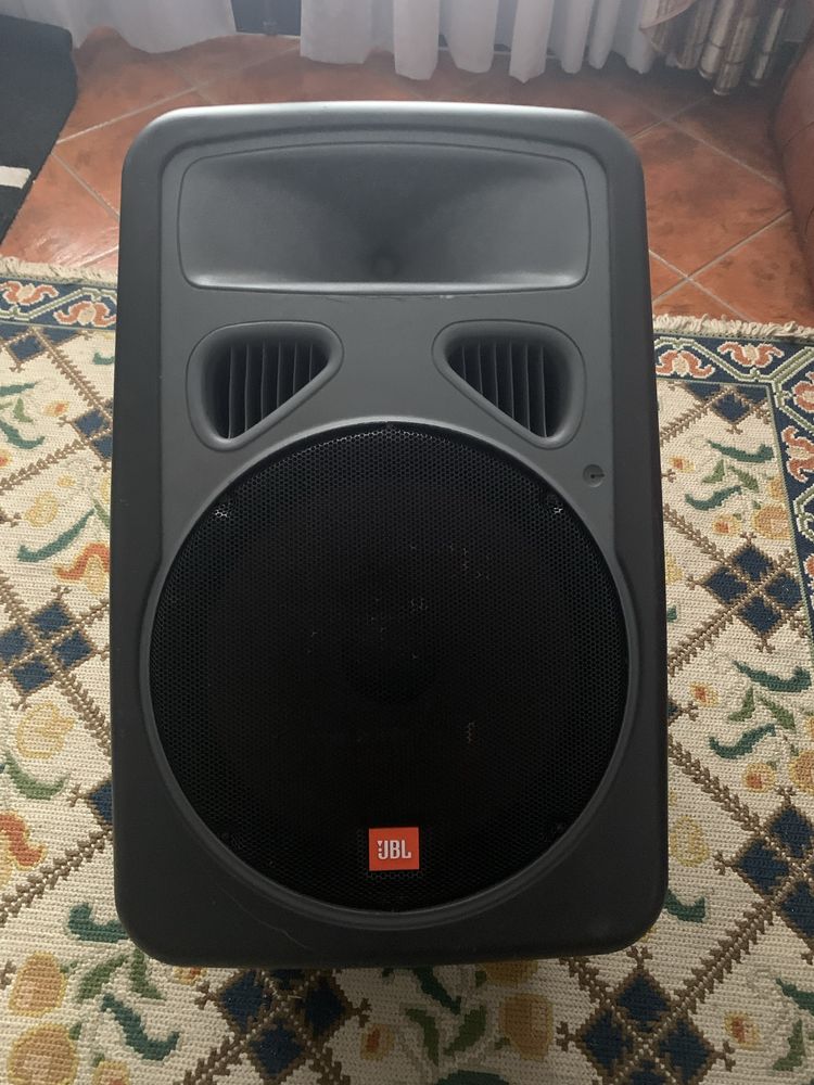 Coluna JBL EON 15