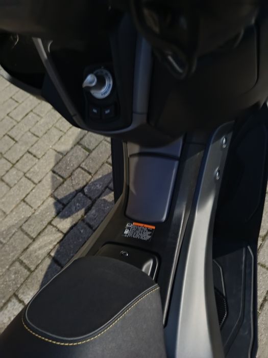 Nmax tech 125 com gps