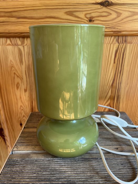 Sorzedam lampkę IKEA Lykta w kolorze limonkowo-zielonym,