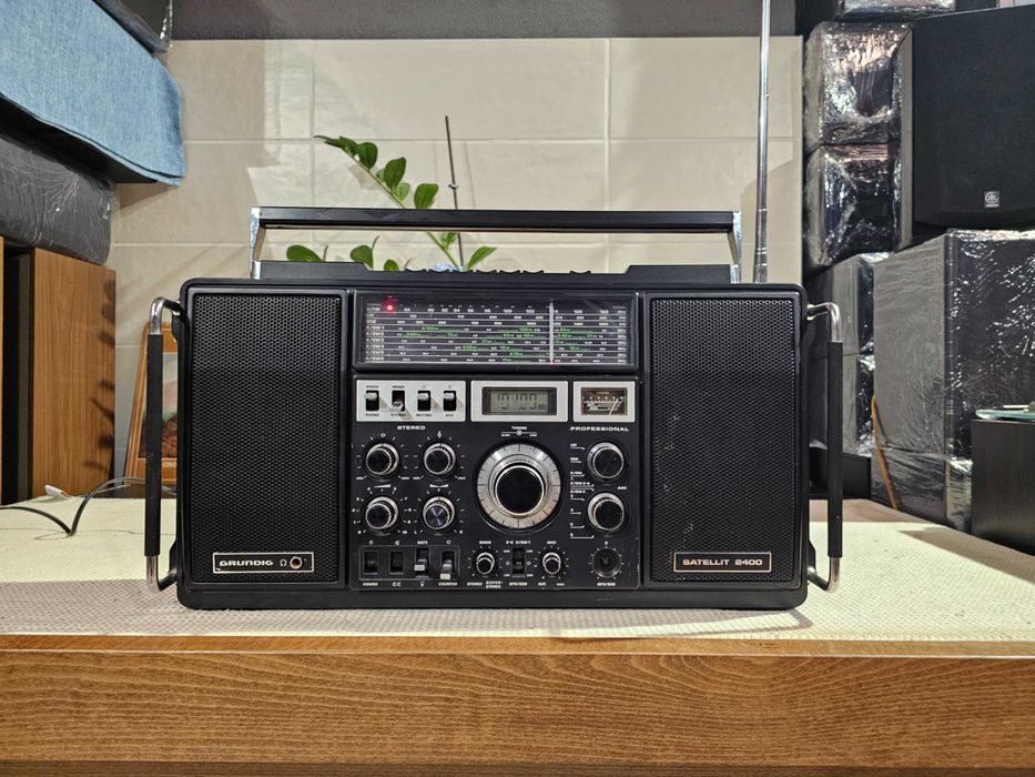 Grundig Satellit 2400