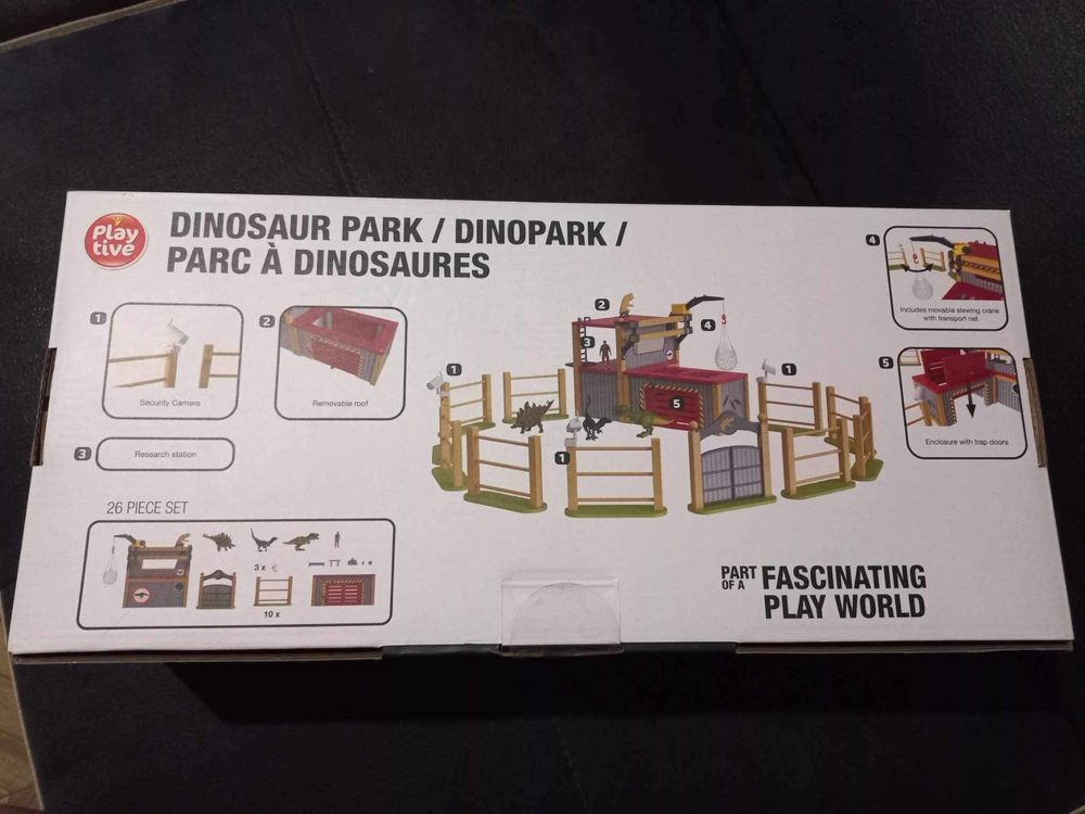 PLAYTIVE Drewniany Park dinozaurów