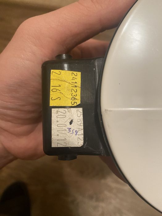 Лючок бензобака VW CC