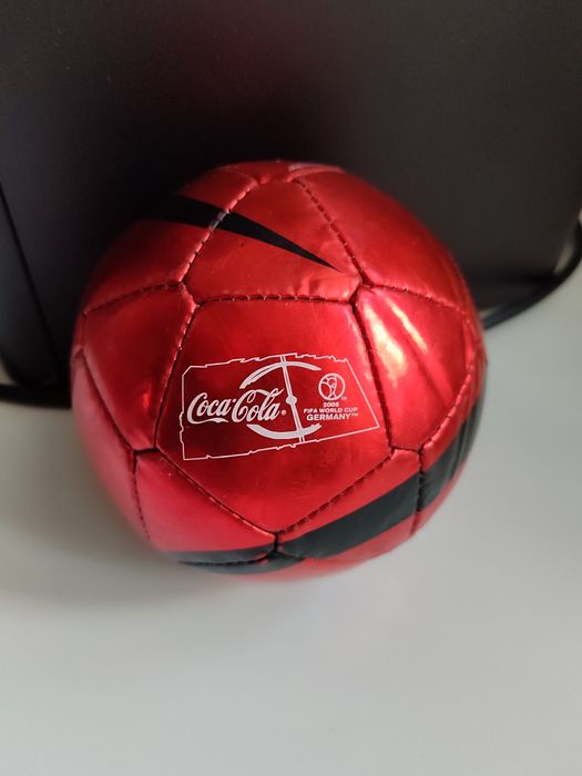 Продам мяч Adidas мини.