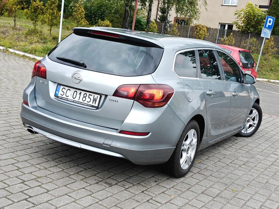 Opel Astra IV 2.0 CDTi 160KM * BI-XENON * LED * Grzana Kierownica * 2011 * Kombi