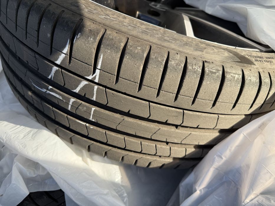 Opony letnie Pirelli P Zero 245/35 R20 super stan
