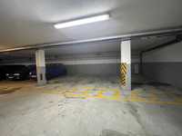 lugar garagem centro do Porto // parking garage space
