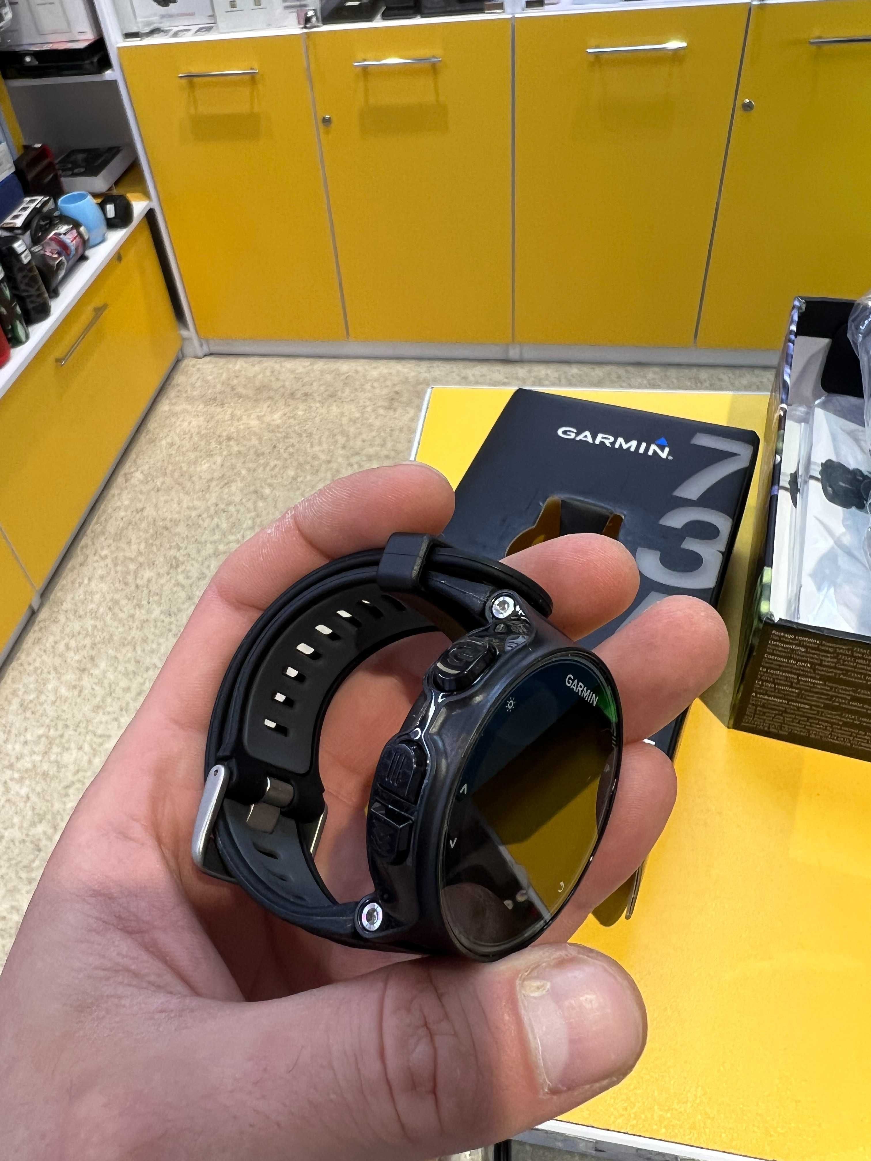 Смарт-годинник Garmin Forerunner 735 XT Black/Grey