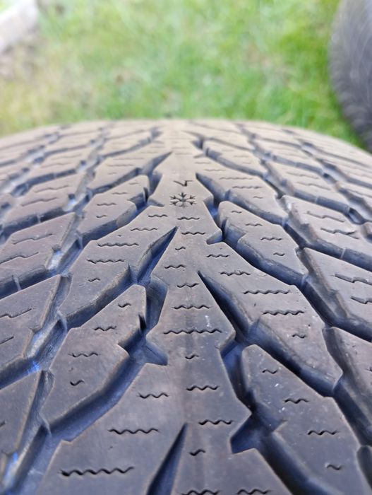 Opony zimowe Nokian R16/205/55