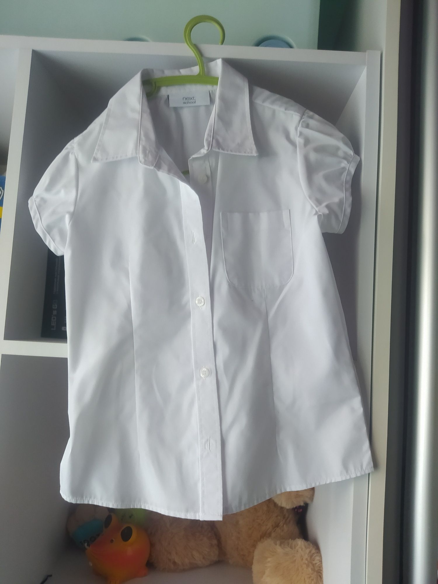 Блузка біла для школи