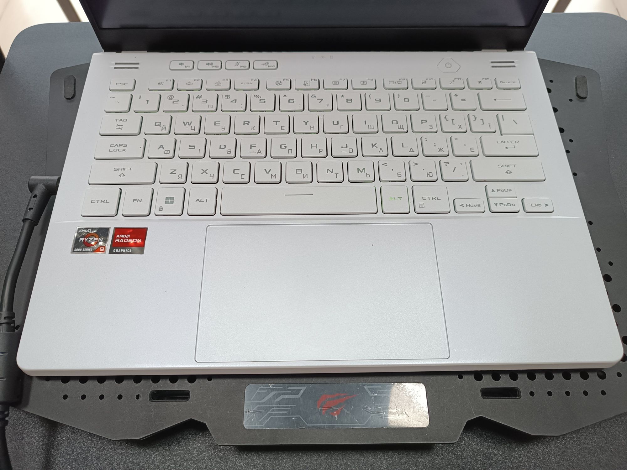 Ноутбук ігровий Asus ROG Zephyrus G14 Ryzen 9 6900HS/16GB/RX6800S/1TB