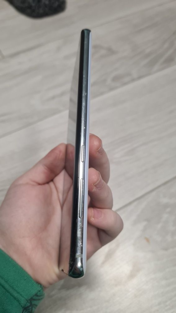 Продам  samsung s10+
