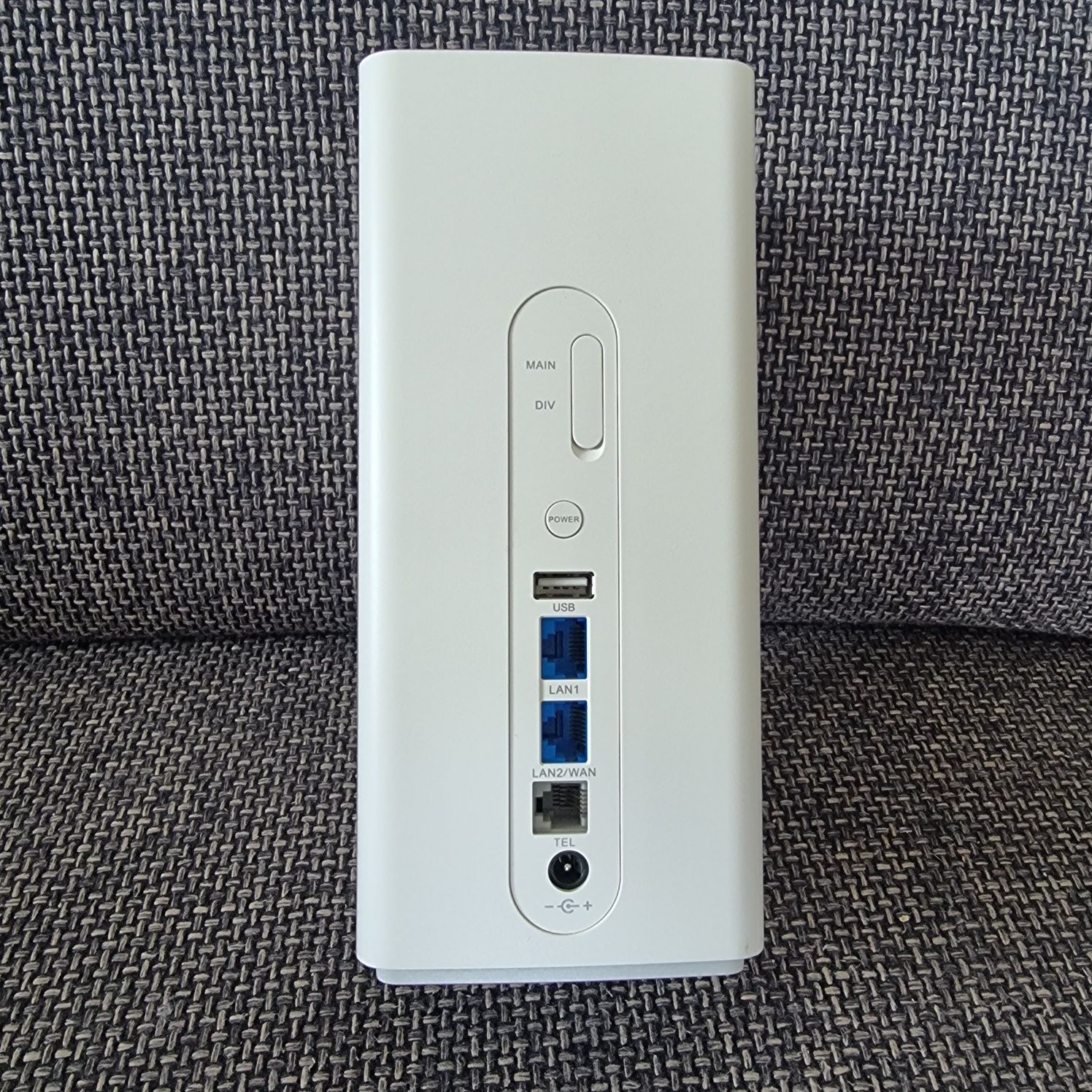 Huawei B618s router LTE+ cat11 600 Mbps 4G+ bez simlocka modem do TV