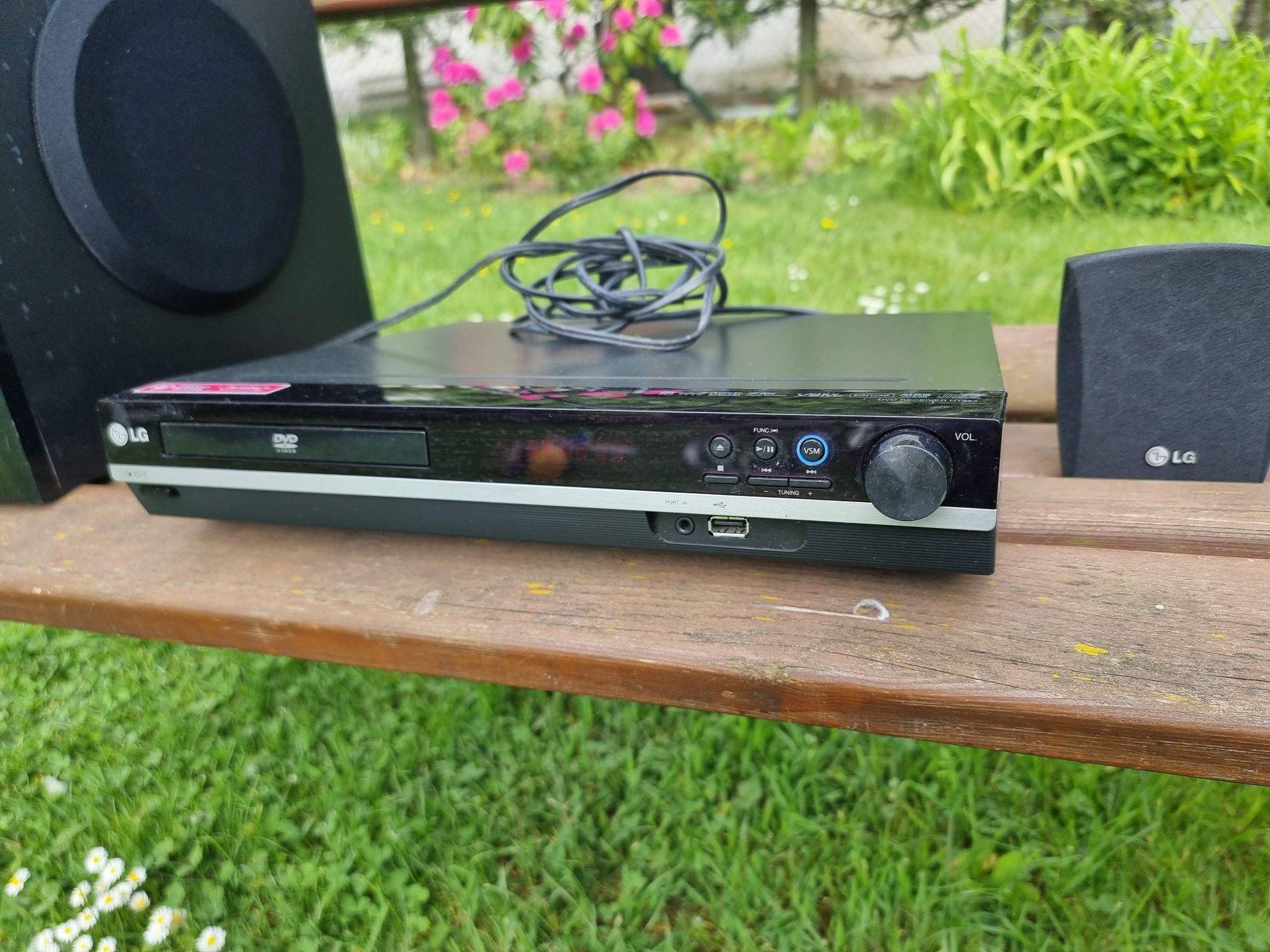 Kino domowe LG 5+1 subwoofer