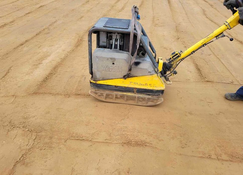 Sprzedam humus/ziemia nieprzesiana. Możliwy dowóz wywrotką. Brodnica.