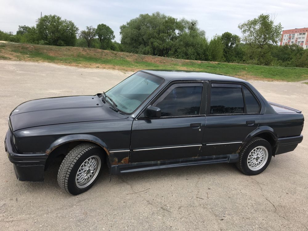 Продам в хорошие руки Bmw e30