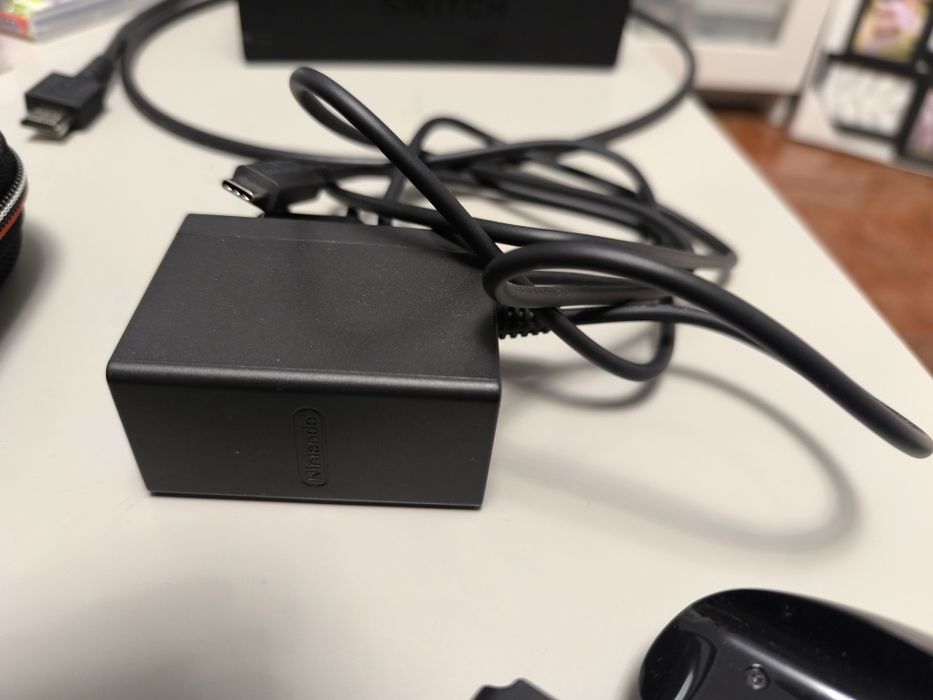 Nintendo Switch 1 + Bolsa de Transporte