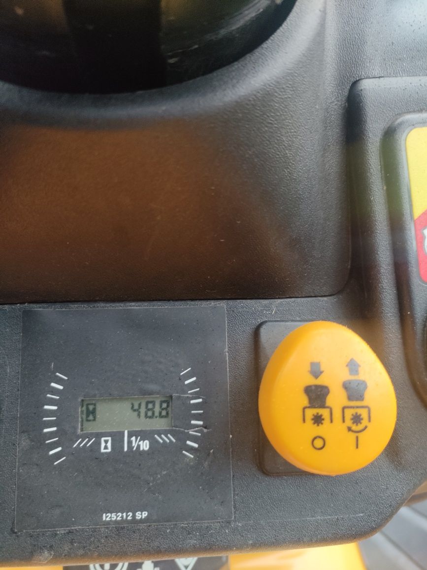 Kosiarka traktorek CUB CADET XT1  24KM V2 nowy akumulator