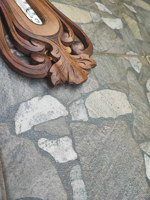 Przedwojenny drewniany barometr z termometrem,stacja pogody