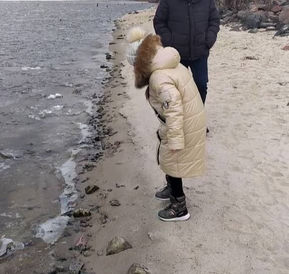 Продам зимове тепле пальто на дівчинку