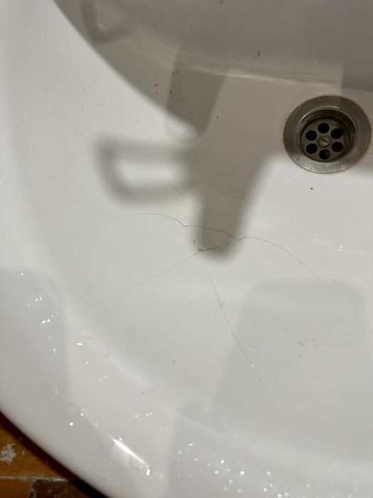 Умивальник під тумбу