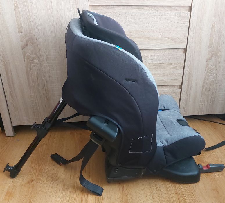 Fotelik axkid rekid 9-25 tyłem